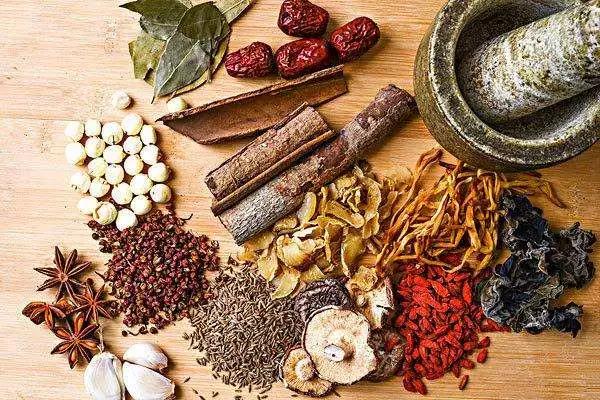 一场秋雨一场凉，滋补养生话膏方