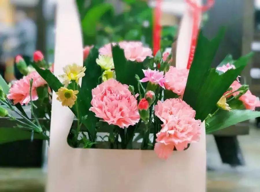 鍏崇埍濡堝,鍏崇埍姣嶄翰鍠勫緟姣嶄翰