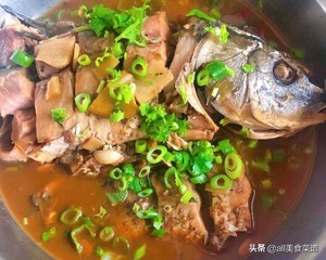 自家小院铁锅炖鸡鸭鱼肉,铁锅炖鱼肉最好吃的做法