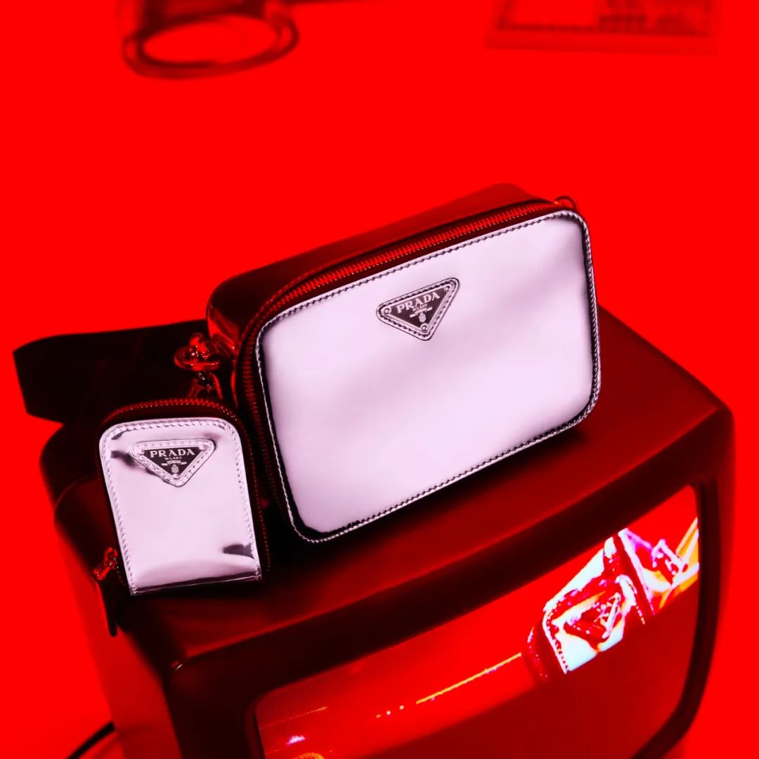 情侣送礼物不应该送什么,情侣之间送礼物不对等