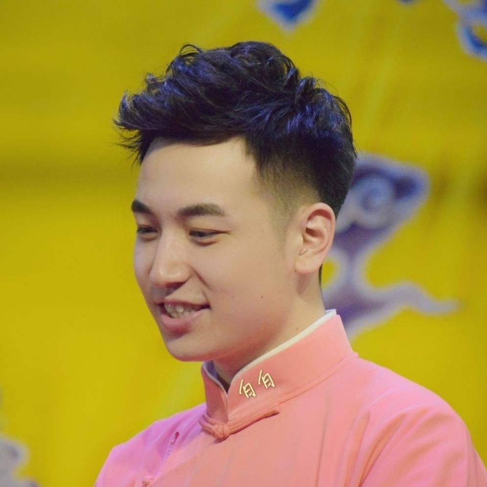 秦霄贤张云雷郭麒麟孟鹤堂刘筱亭,德云社张云雷和孟鹤堂表现闺蜜情