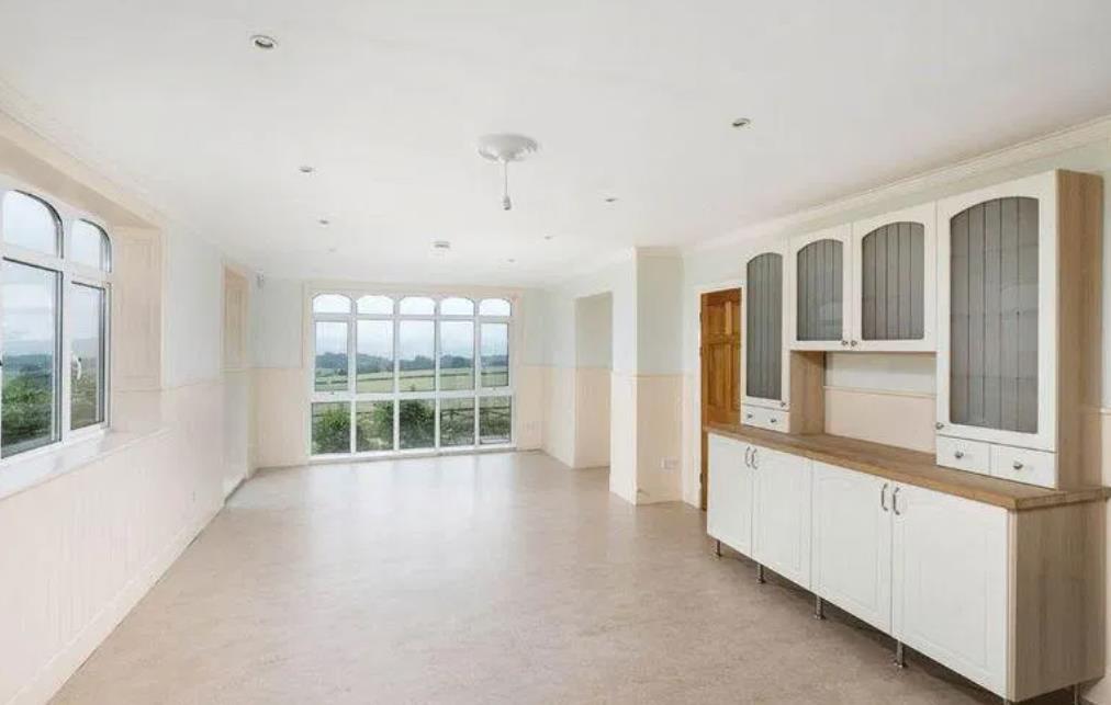 在英国100人民币能买到什么,100万英镑在英国能买什么房子