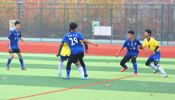 日照新营中学足球队赴武汉比赛,日照新营中学2017