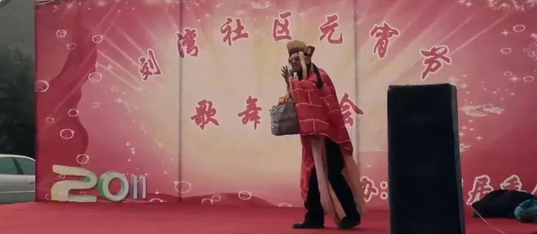 删*片毛**，讲荤段子，还不洗澡，但他教出的学生却能为刘德华写歌