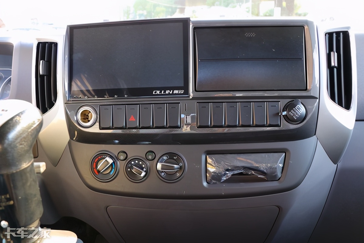 轻卡难开么,2015奥铃cts康明斯3.8厢式轻卡