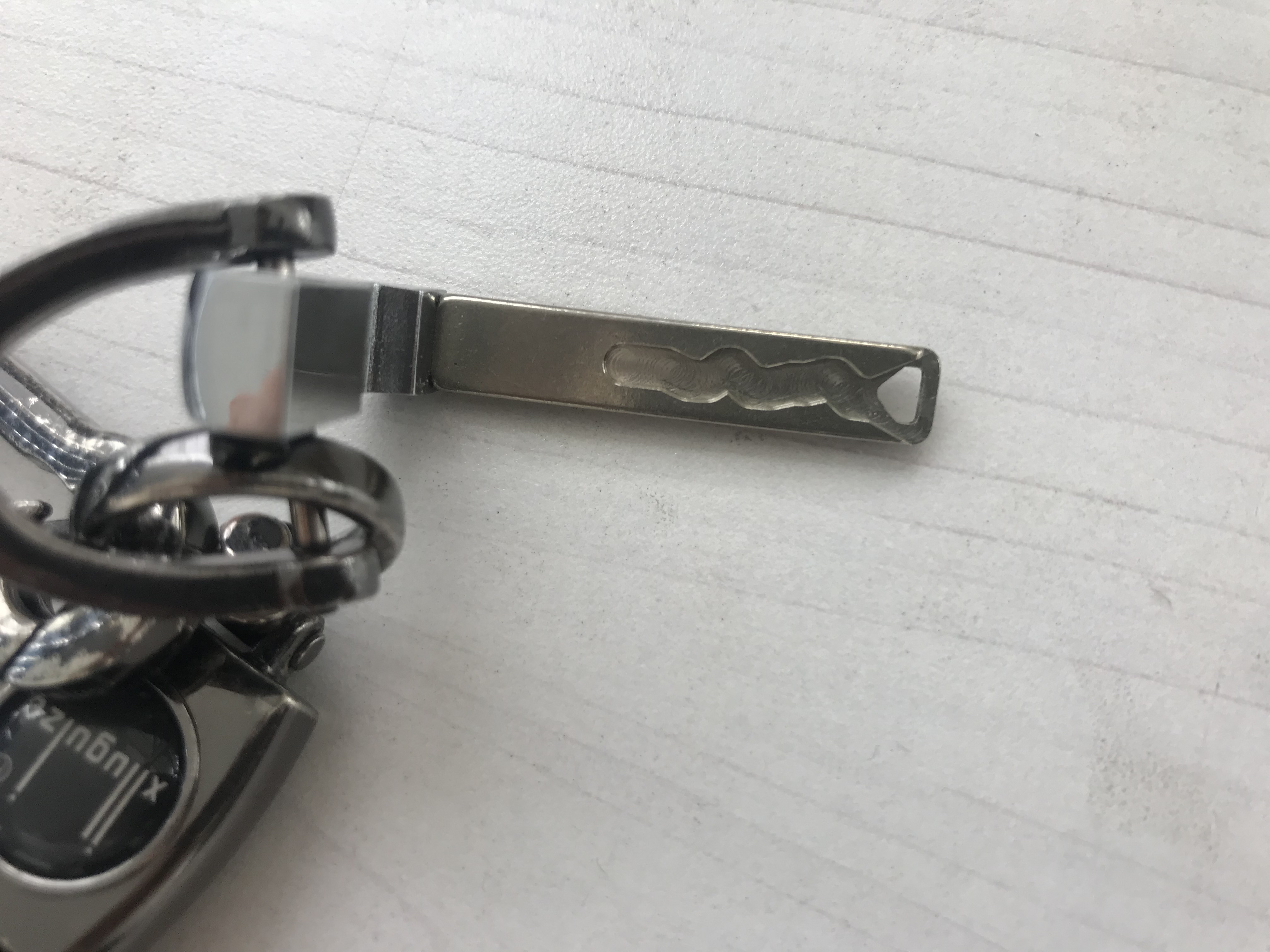 长安cs55遥控钥匙电池怎么换,长安cs55遥控钥匙怎么换电池