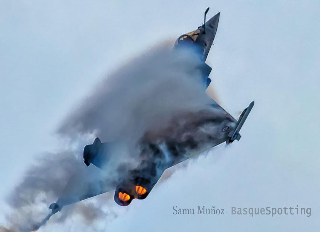 达索阵风战斗机vs布加迪,法国达索阵风