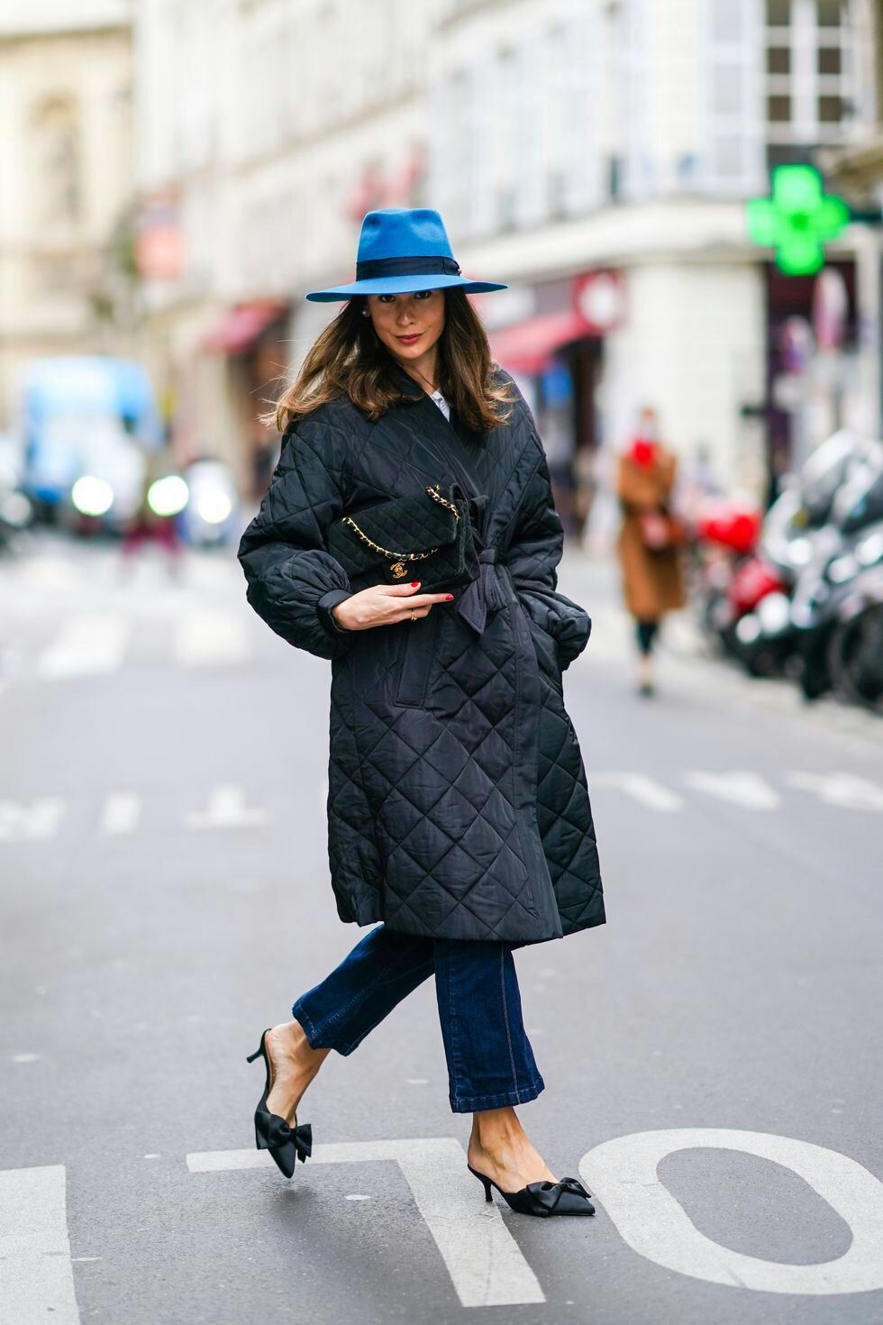 羽绒服穿上“不时髦”，时尚博主教你3招破解，洋气上档次