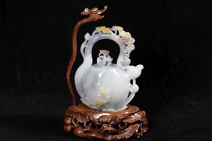 藏玉有真情,岫岩老玉是和田玉的一种吗