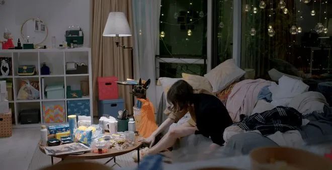 一到冬天沙发就长满隔夜衣？明明花几块钱就能解决