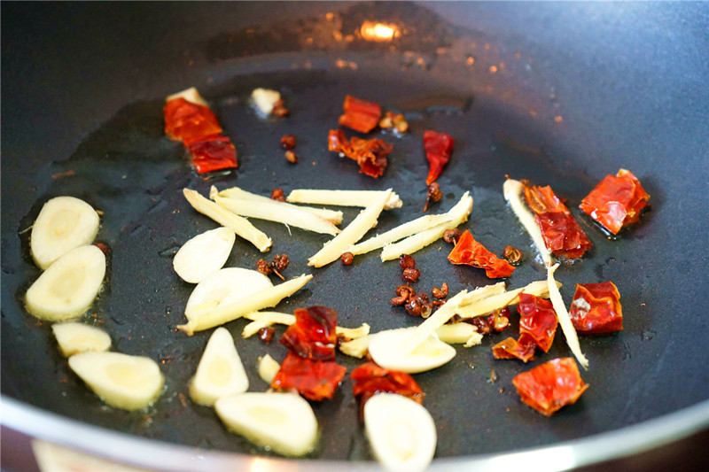 扇贝肉用什么炒比较好吃,如何炒扇贝肉好吃又简单的做法