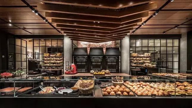 星巴克的设计是谁设计的,上海星巴克的设计师