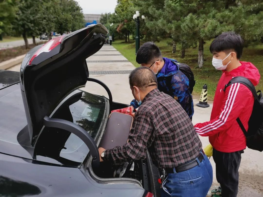 绿岛“背影”|这些瞬间,因为有你而更温暖难忘!