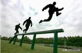 新兵老兵400米障碍,解放军400米障碍