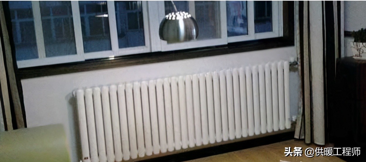 暖气片熏黑墙面，地暖维修麻烦，装这种暖气去除了他们很多缺陷