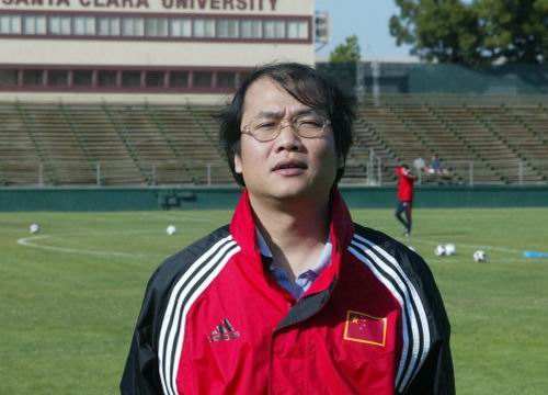 看面相选帅？中国足球又闹顶级笑话，知名名记刚爆猛料就遭封杀