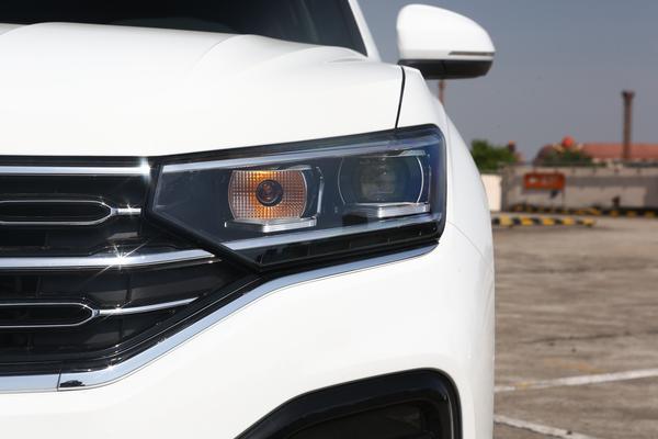 2022年25万左右中大型混动suv推荐,兼顾实惠与实用这款suv值得一看