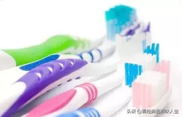 刷了这么多年牙，你知道牙刷是谁发明的吗？细说牙刷的起源