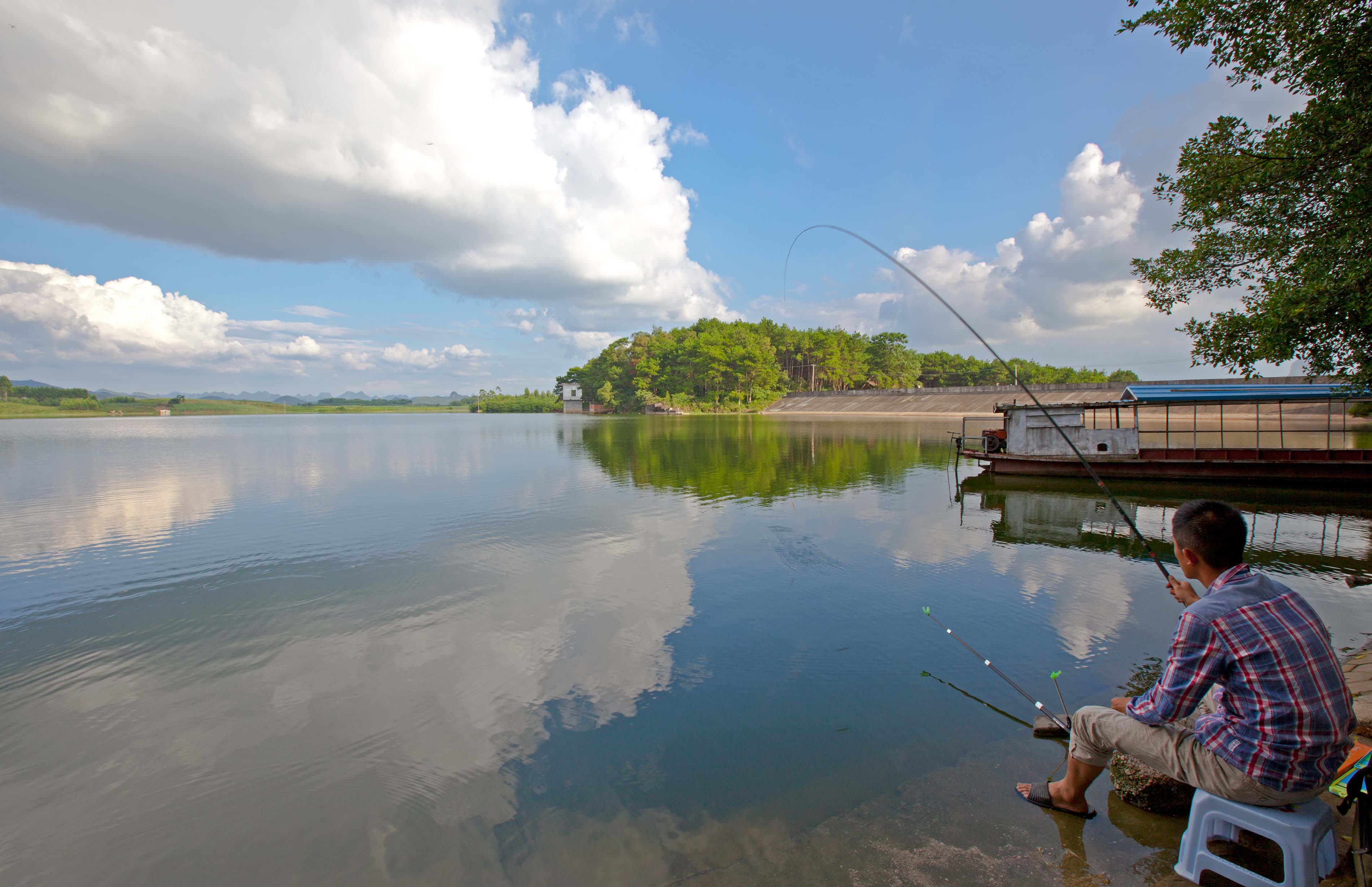 台钓鲫鱼竿钓大物什么台钓竿好,台钓怎么选竿子好用