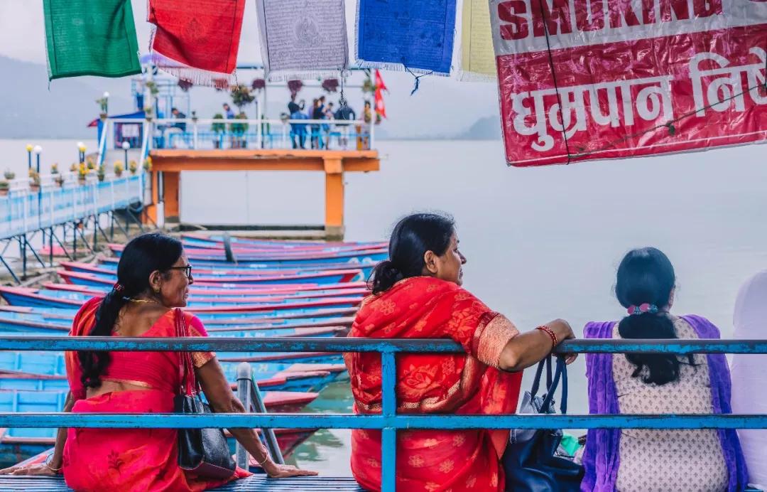 这个微笑国度,见人就夸漂亮,300元就能在天空滑翔