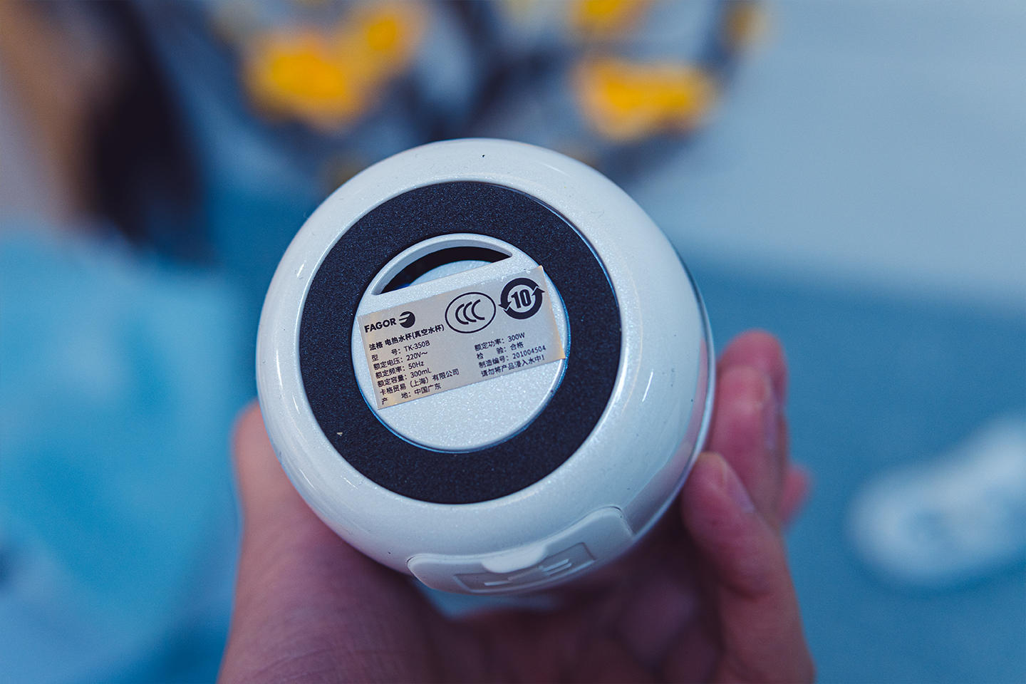 法格和大宇多功能料理锅哪个好,大宇烧水壶便携恒温壶测评