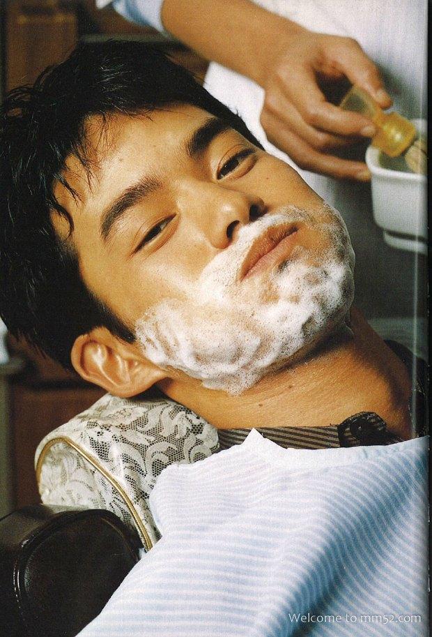 日本男人最想拥有的脸！性感神颜秒杀鲜肉，冻龄大帅哥竟单身