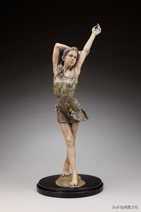 学赏画197:美女雕塑家米娅:灵感来自孩子们不断变化的个性