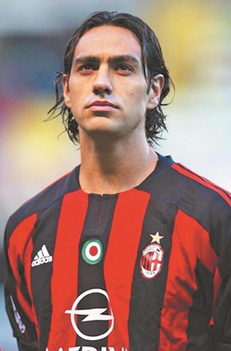 不谈球技无可争辩,盘点足坛最帅的10个人