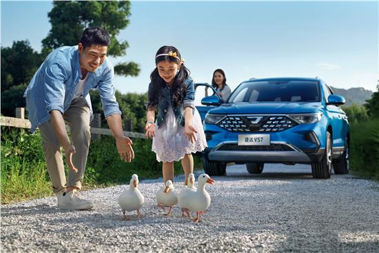 捷达vs7中保研碰撞测试视频,捷达vs7和哈弗h6哪个值得买