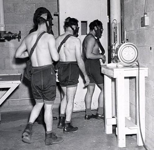 比731部队还狠！美军曾诱骗成千上万本国军人成化学*器武**的试验品