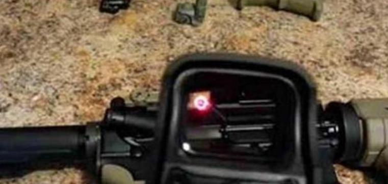 绝地求生全息准镜更新,绝地求生全息镜选择