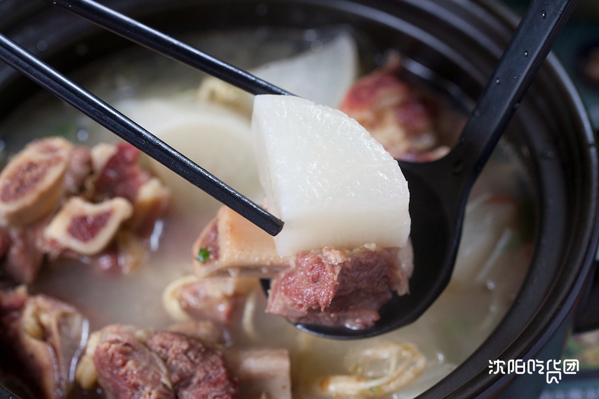 零宣传登小吃榜NO.1！这碗牛肉汤饭究竟神在哪？