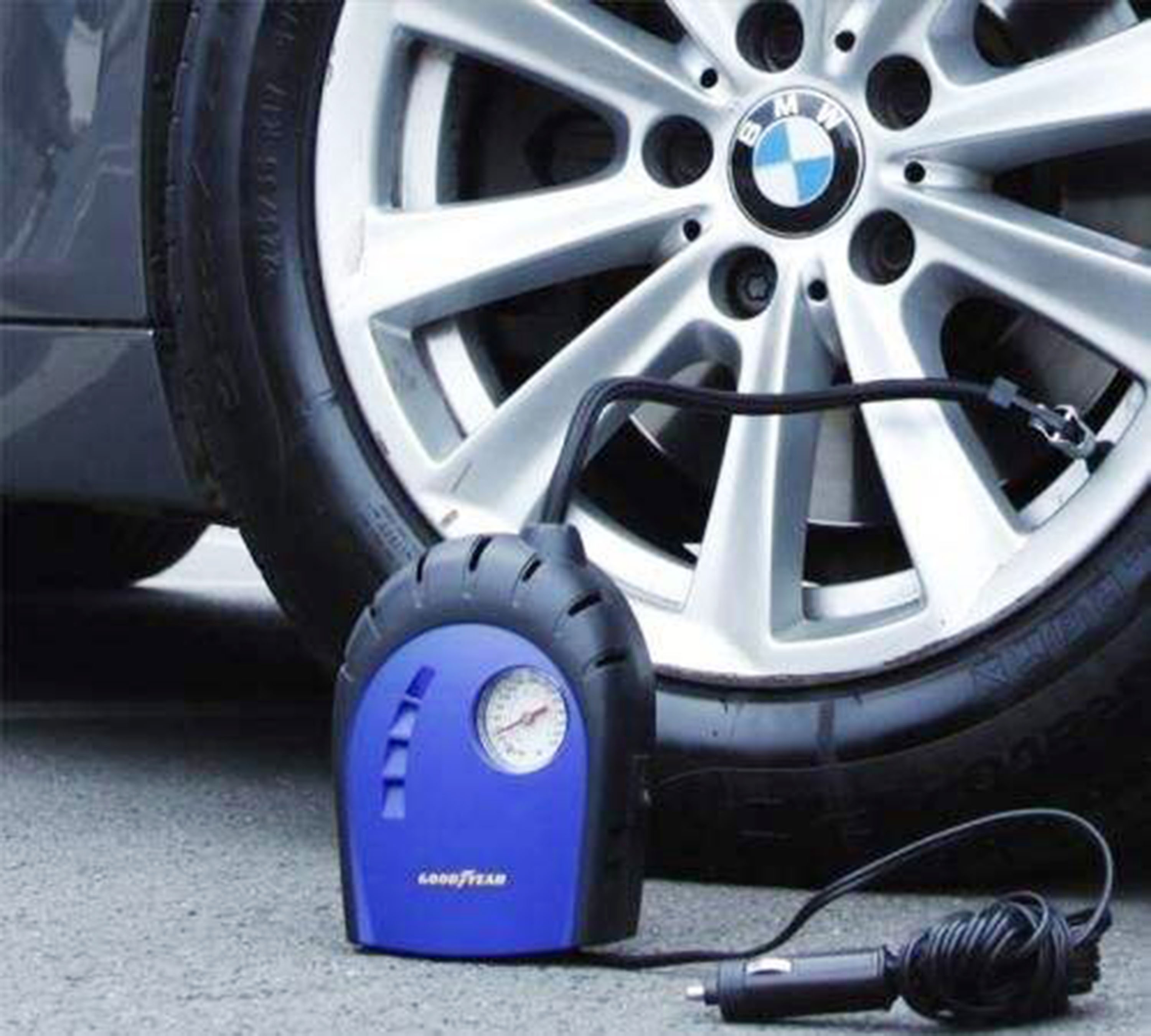 车轮胎被恶意锁住怎么办,汽车轮胎被上锁