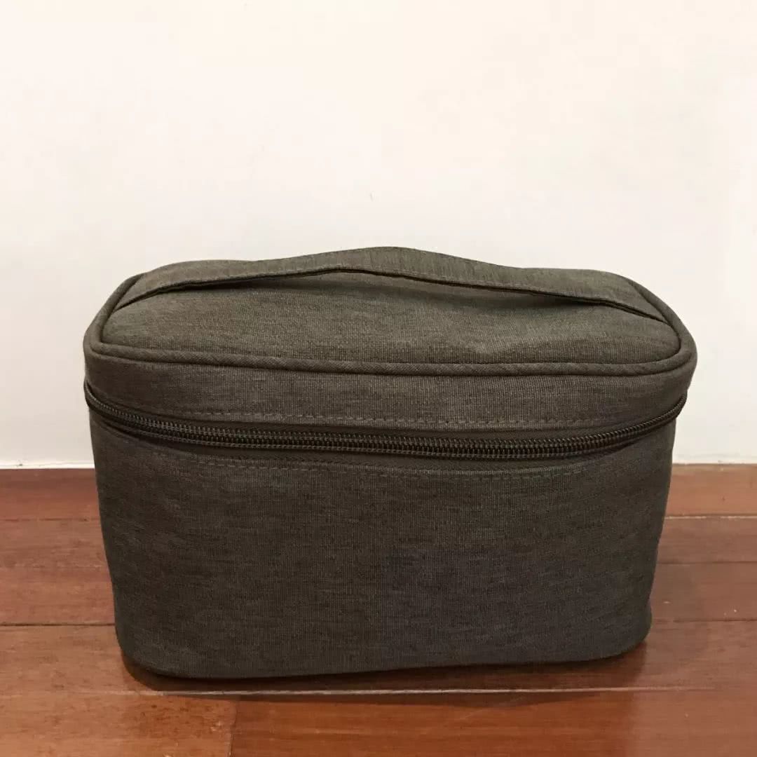 编辑部化妆包大公开，新年出行这样带就够了！