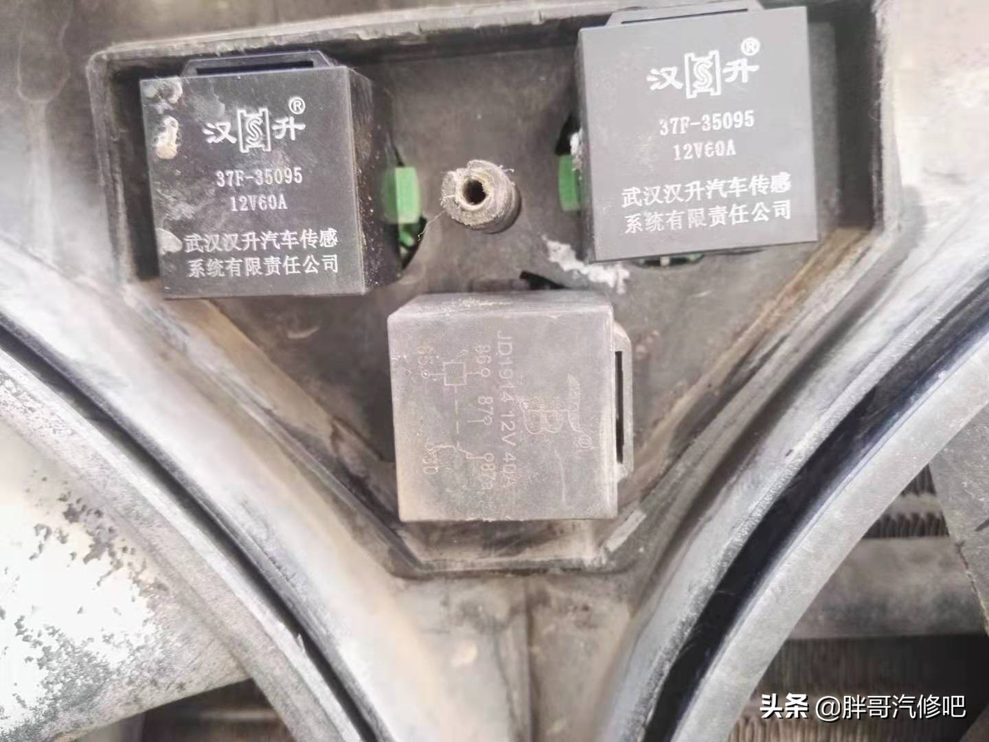 老富康缸盖漏油,老款富康水温高风扇不转