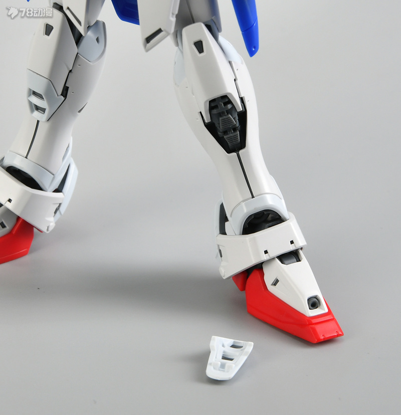 万代高达rgrx78-2,万代rg飞翼零式高达