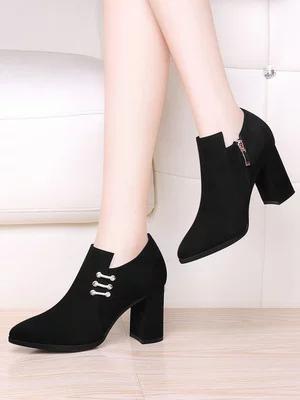 鞋子合不合脚由谁来评判,鞋穿的合适不合适自己才知道