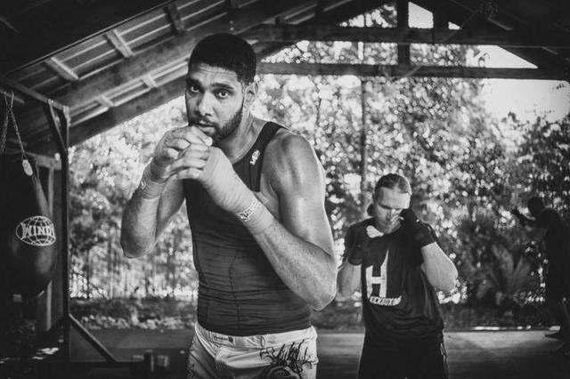 篮球技巧欧文训练集锦,最强nba欧文如何训练基本功