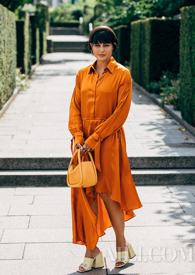 适合黄黑皮的橘色,黄皮适合穿亮橙色