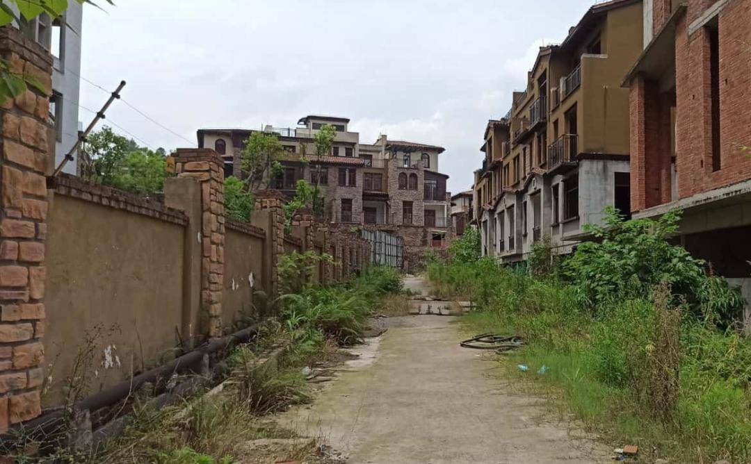 被56万压垮，重庆力帆帝国即将破产？昔日超级豪宅沦为鬼楼？