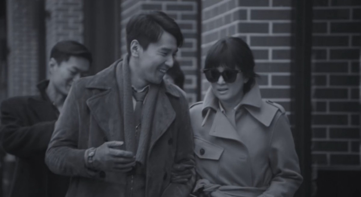 56岁巩俐与37岁赵又廷有吻戏,画面浪漫又唯美,网友:毫无违和感