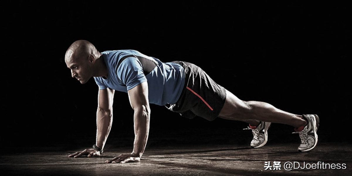 没有科技的健身达人,健美肩部肌肉