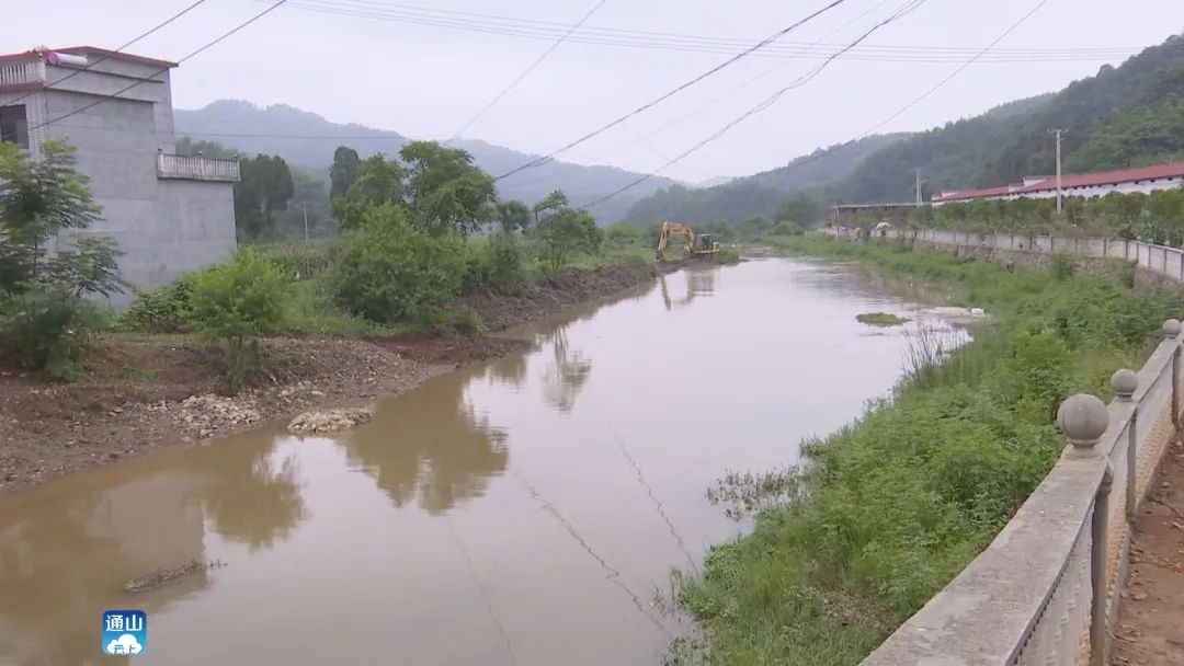 黄沙铺镇梅田村:昔日垃圾“围村”如今美丽如画