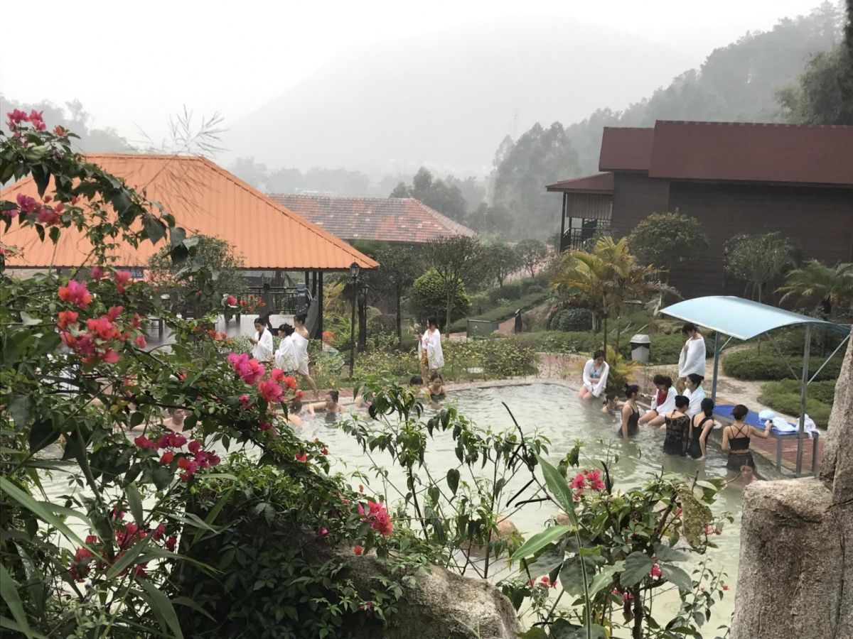 肇庆市四会山湖生态旅游度假景区,四会山湖温泉度假村