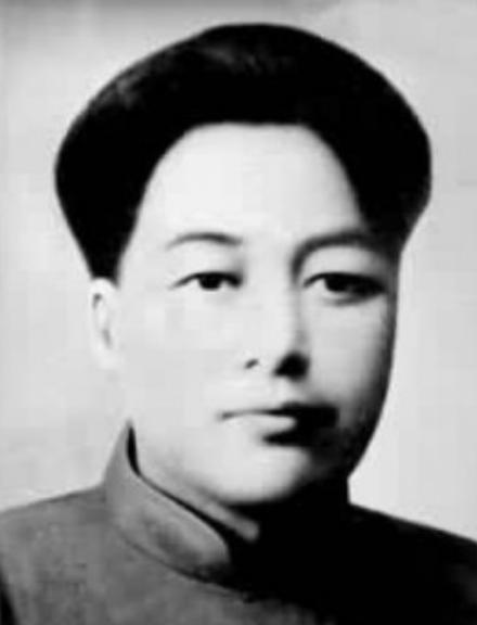 毛*东泽**为堂弟买火车票，也出现“一票难求”，警卫员为此排队3天