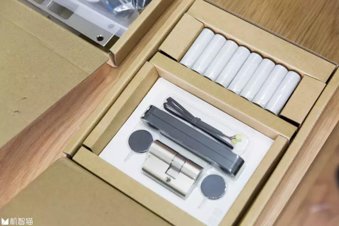 小米智能锁钥匙锁门,小米全自动智能锁出门反锁