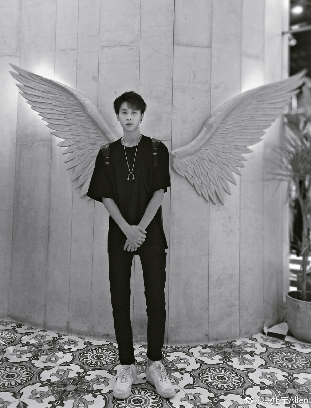 鏄撶儕鍗冪幒鐜嬭仾,鏄撶儕鍗冪幒鍜岀帇鎬濊仾鍚堢収