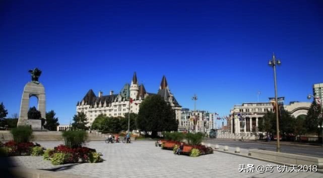 加拿大土地能承载多少人口,加拿大面积比中国大38万平方千米