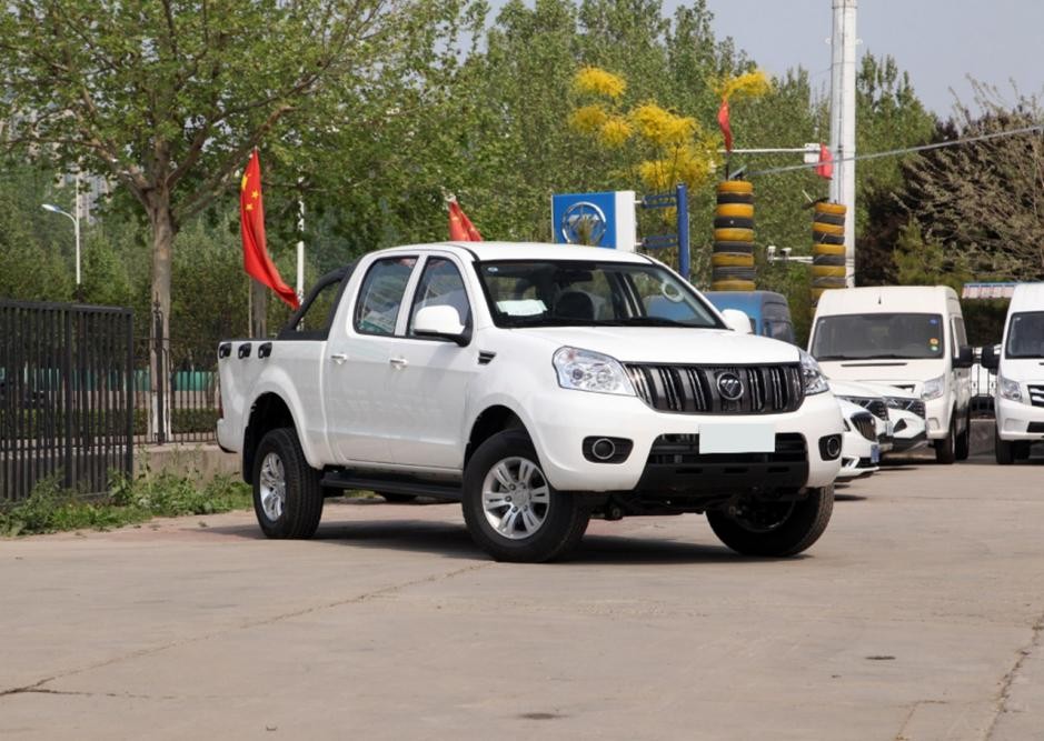 福田萨普征服者2.8t柴油皮卡,福田征服者3皮卡柴油版四驱报价