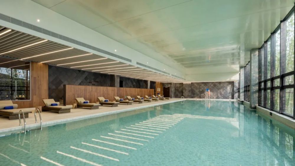 沉醉山水间，自然古朴，苏州裸心泊度假村，金螳螂匠心之作